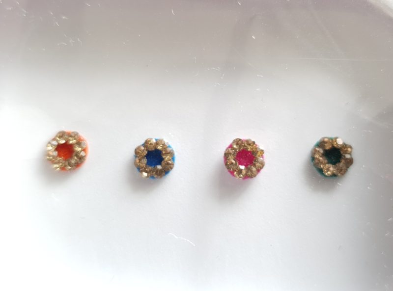 VRC006 Round Coloured Crystal Fancy Bindis