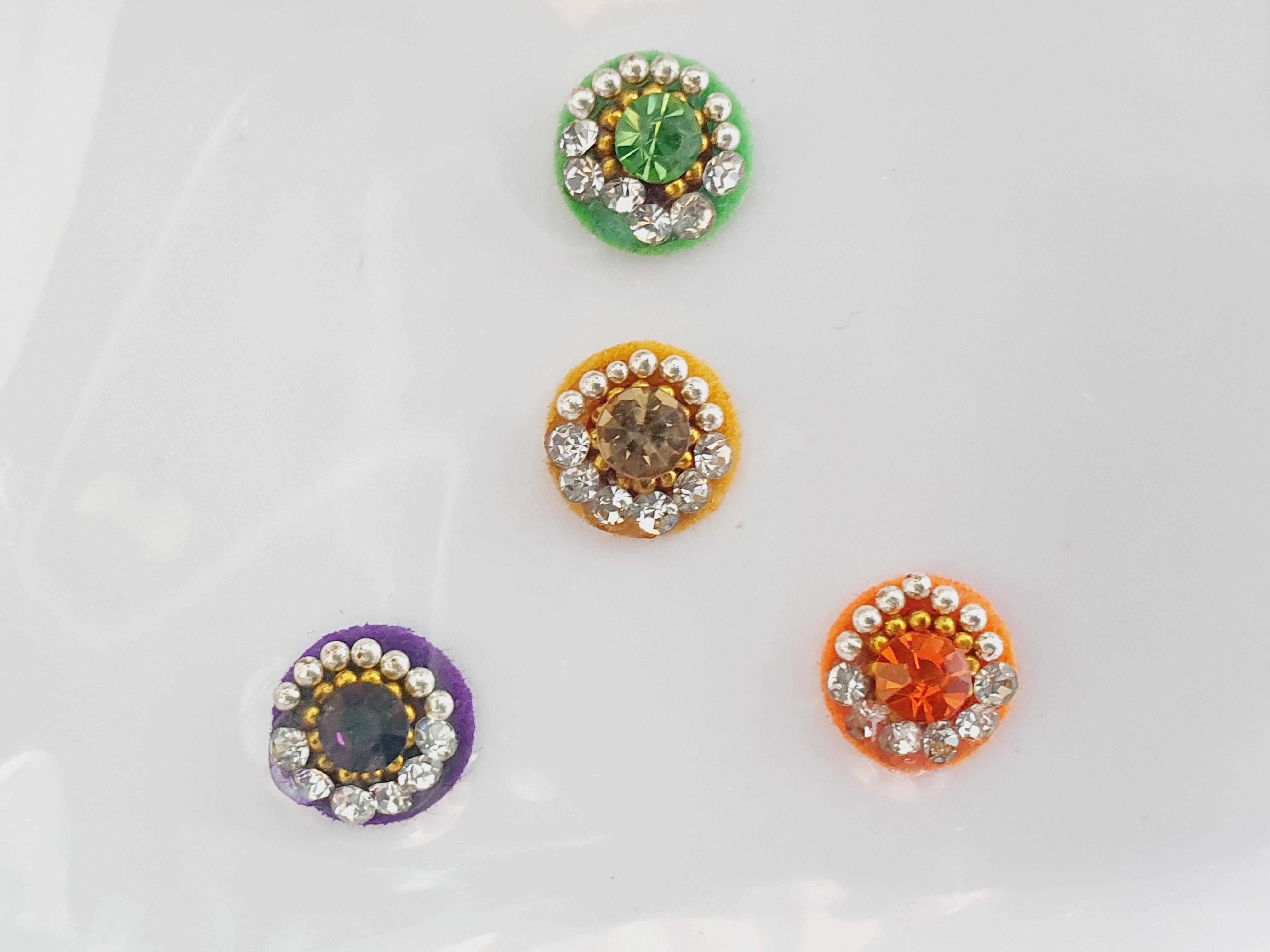 VRC010 Round Coloured Crystal Fancy Bindis