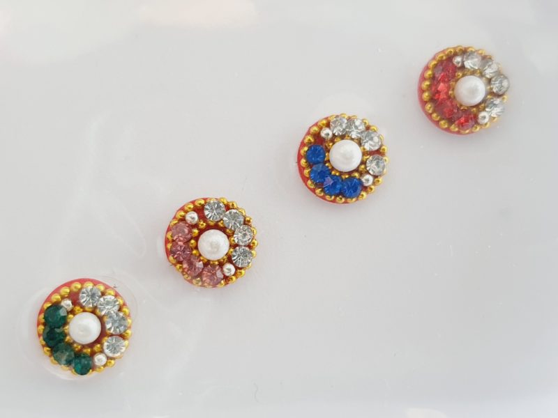VRC024 Round Coloured Crystal Fancy Bindis