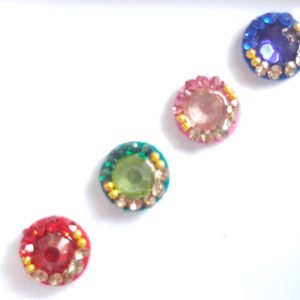 VRC039 Round Coloured Crystal Fancy Bindis   1