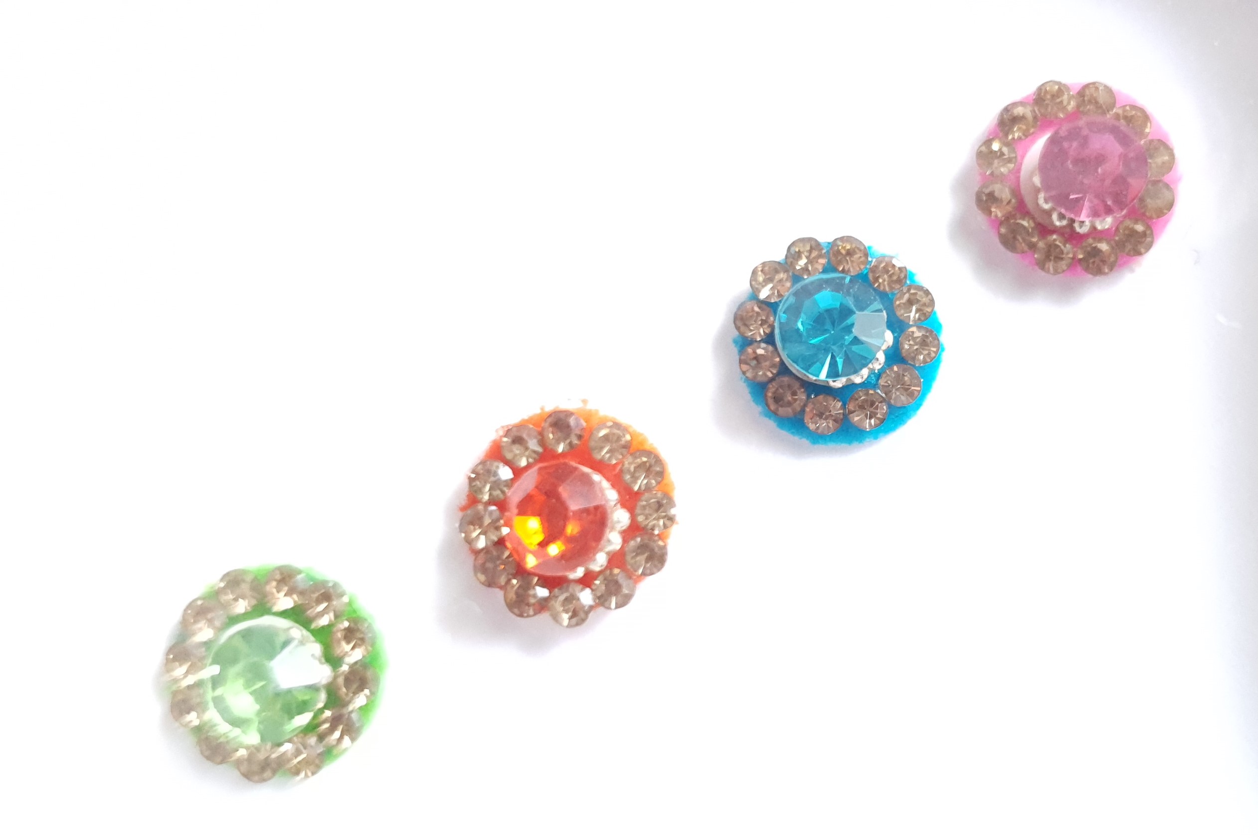 VRC042 Round Coloured Crystal Fancy Bindis