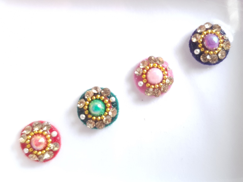 VRC046 Round Coloured Crystal Fancy Bindis