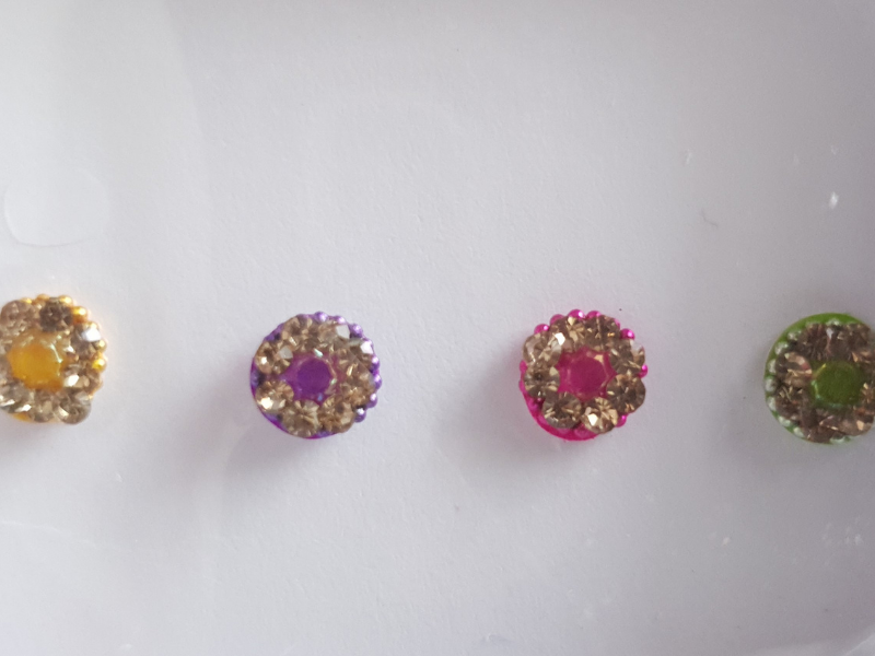 VRC055 Round Coloured Crystal Fancy Bindis