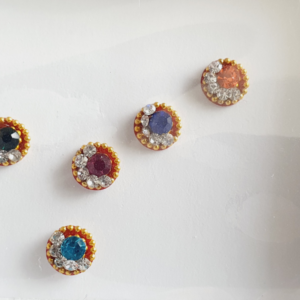 VRC095 Round Coloured Crystal Fancy Bindis
