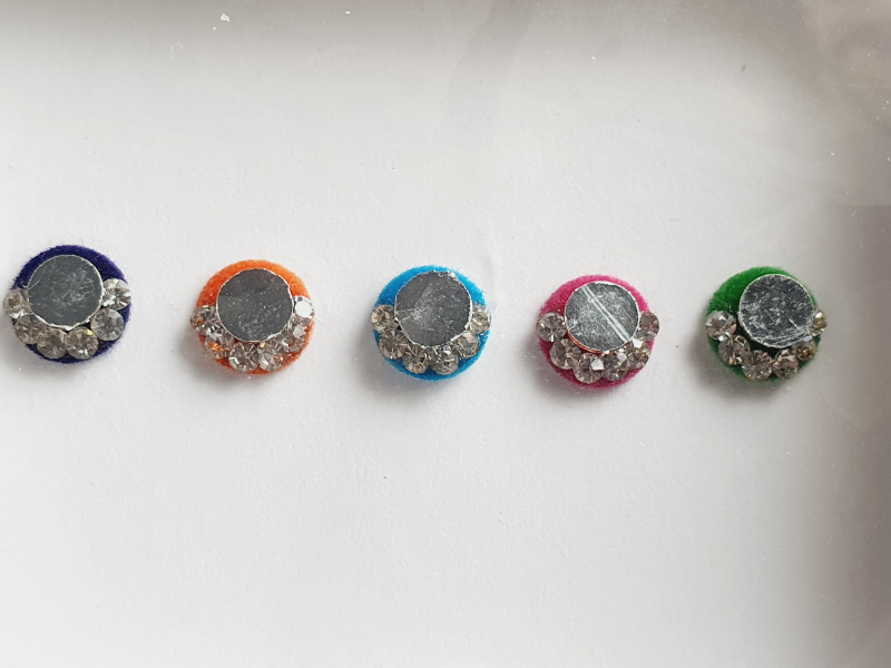 VRC109 Round Coloured Crystal Fancy Bindis