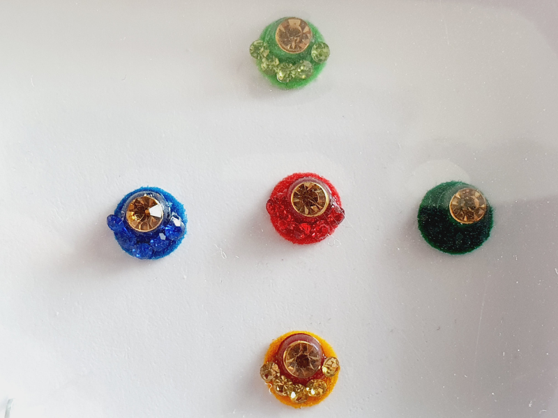 VRC120 Round Coloured Crystal Fancy Bindis