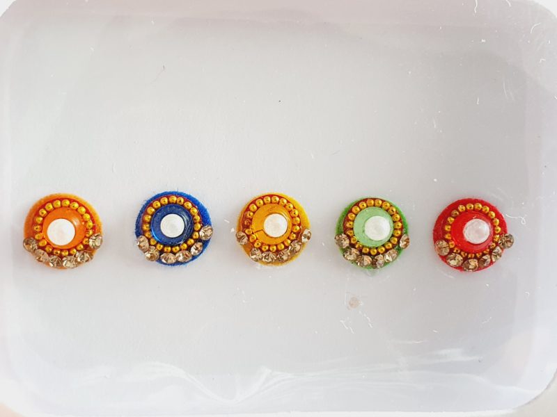 VRC125 Round Coloured Crystal Fancy Bindis