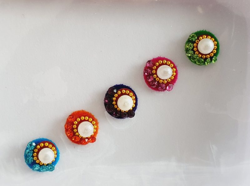 VRC132 Round Coloured Crystal Fancy Bindis