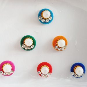 VRC144 Round Coloured Crystal Fancy Bindis   1