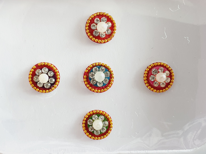 VRC146 Round Coloured Crystal Fancy Bindis
