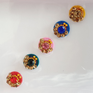 VRC150 Round Coloured Crystal Fancy Bindis