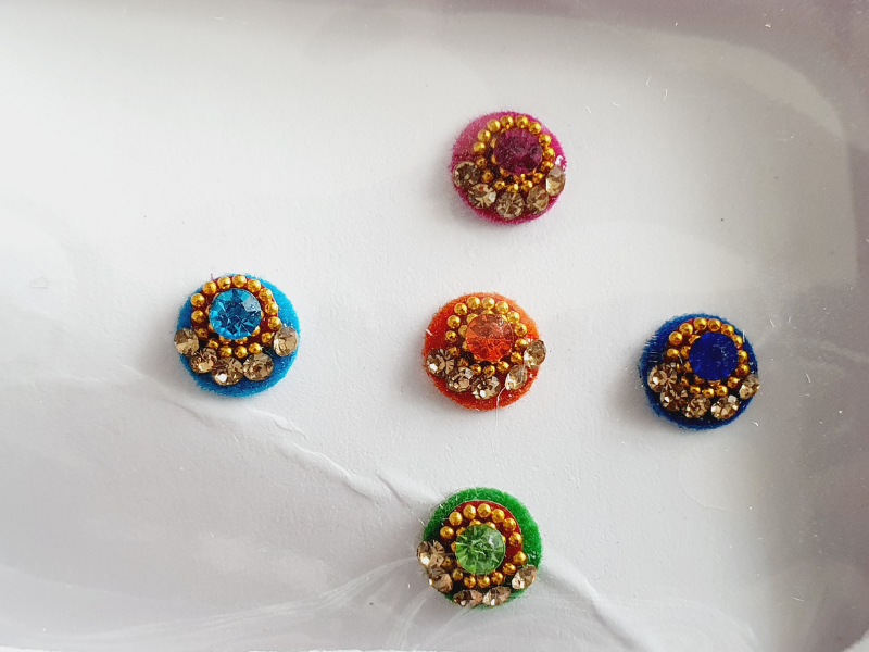 VRC160 Round Coloured Crystal Fancy Bindis